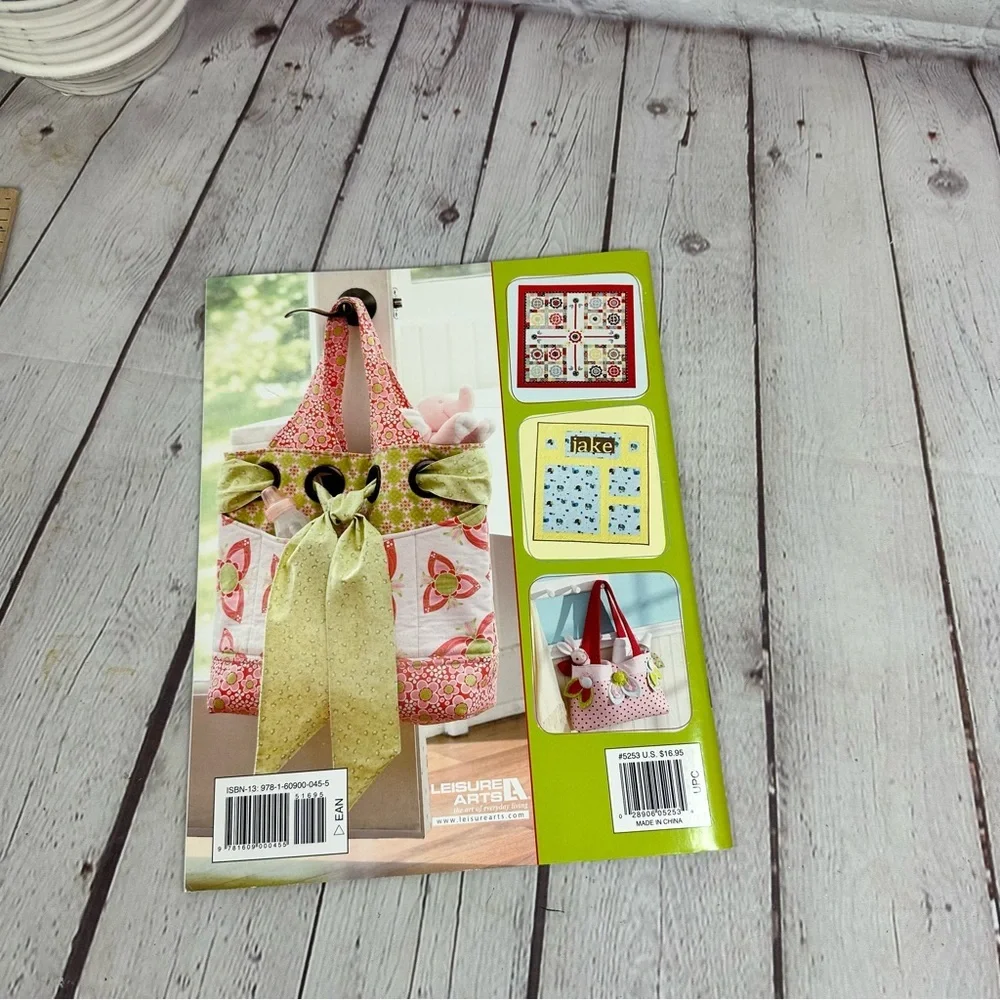 leisure arts Baby, It's You! Quilt Pattern Book - Pink & Green Baby Quilts